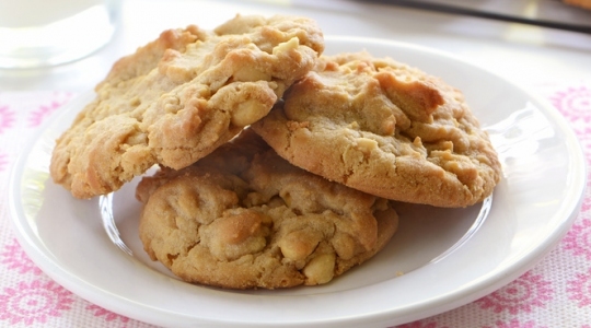 Biscotti cioccolato bianco e noci