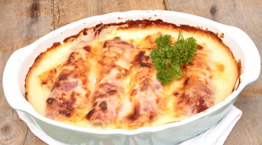 Involtini di indivia al salmone affumicato