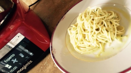 Spaghetti olio aglio peperoncino