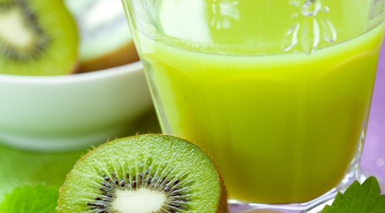 Ananas, mango e kiwi